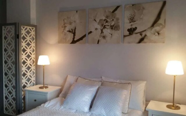 Old Town Art Apartment