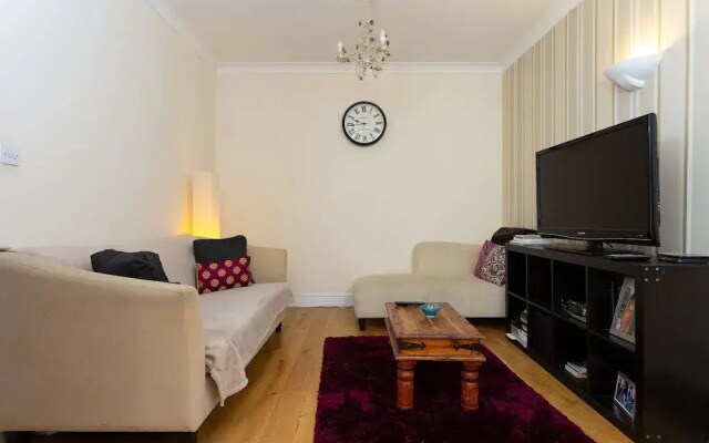 Flat Near Liverpool Street With 2 Bedrooms