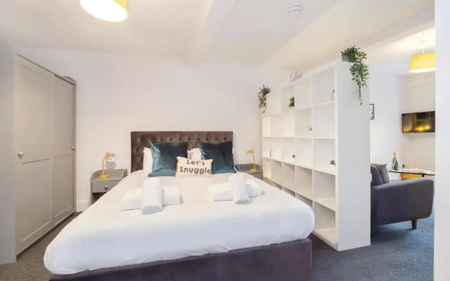 Abbotts Mews - Studio Apartment