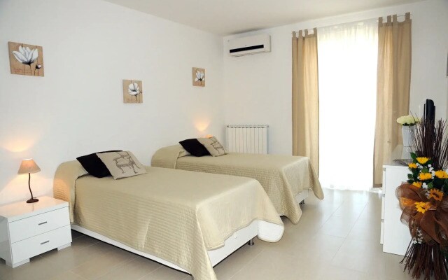 Isa Fiumicino Airport Residence