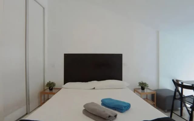 Estudio cercano a Plaza Castilla CBA5