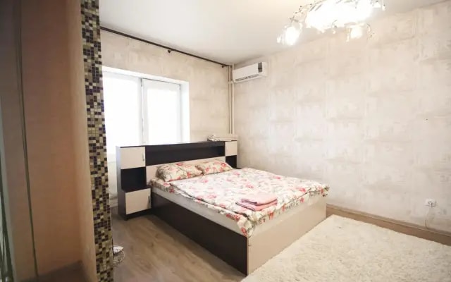 Pryanik Apartments (Пряник Апартментс) на улице Михеева 29