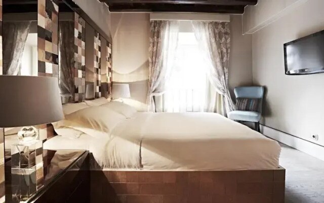Silver Royal Suite