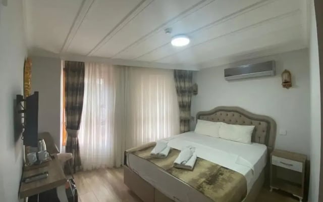 New Cherry Hotel