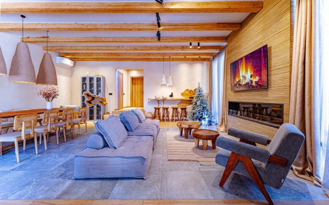 Chalet Twins