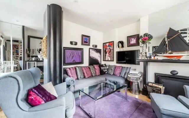 2 Bed Flat - Sleeps 4 - Balcony - Wifi