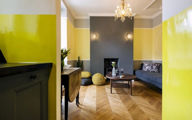 Bright 1BR + Balcony by Hyde Park