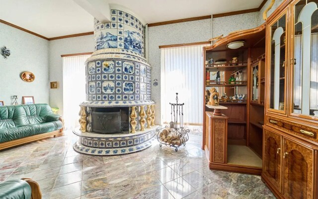 Villa Esenin (Вилла Есенин)