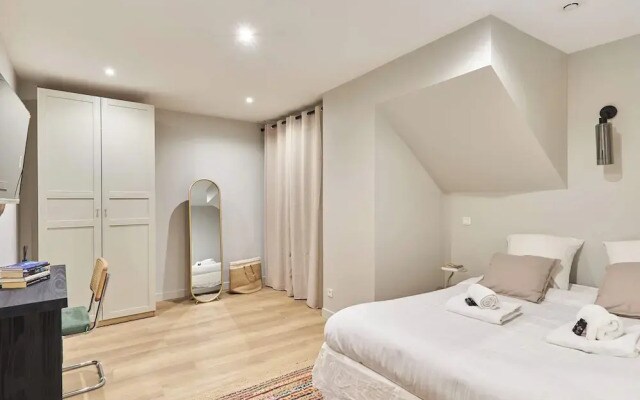 Charming Apartment Center of Paris by Studio Prestige
