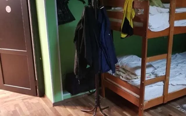 888