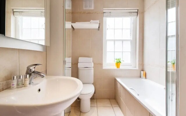 The Hampstead Village House - EB