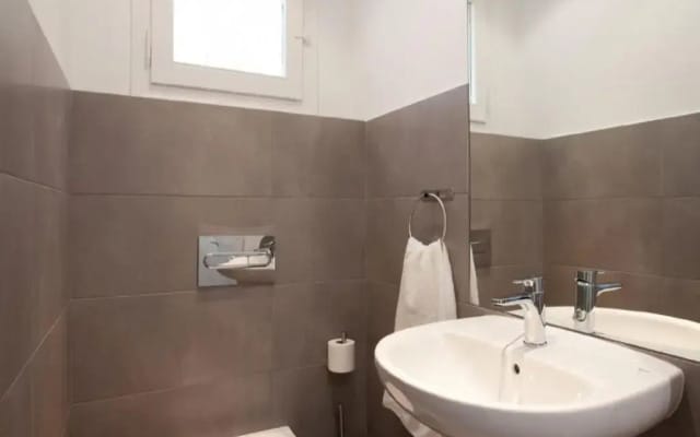 Modernist Flat - Sagrada Familia
