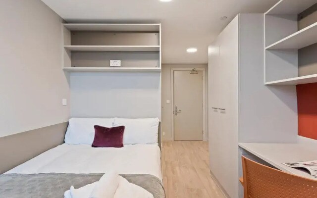 Fab 6BR APT Perfect for Sightseeing - Sleeps 6