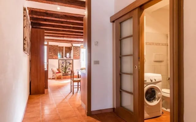 Venice Canal View Boutique Apartment