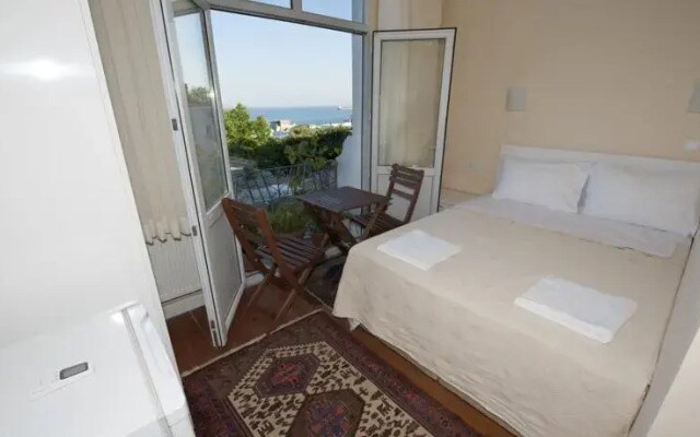 Rota 2nd Floor guesthouse
