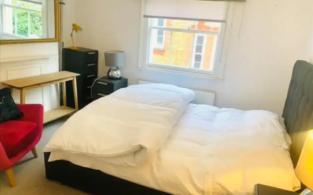 Beautiful 1 Bed Apartment Mayfair London, England