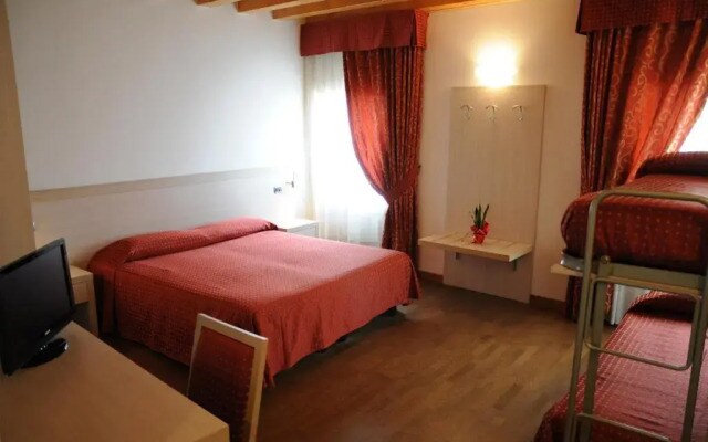 Hotel 5 Colonne