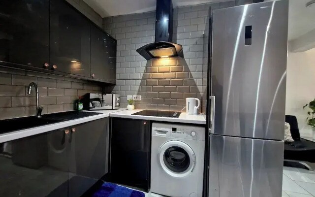 Seaside Escape - Sleeps 4 - Pets Ok - Free Parking