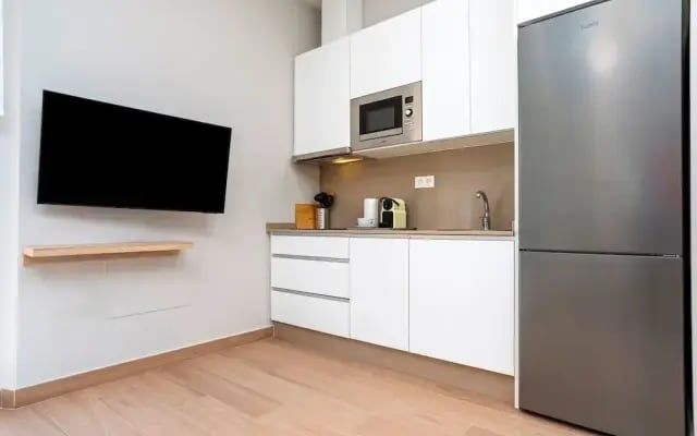 Nice apt With Terrace in Malaga Trinidad Grund B