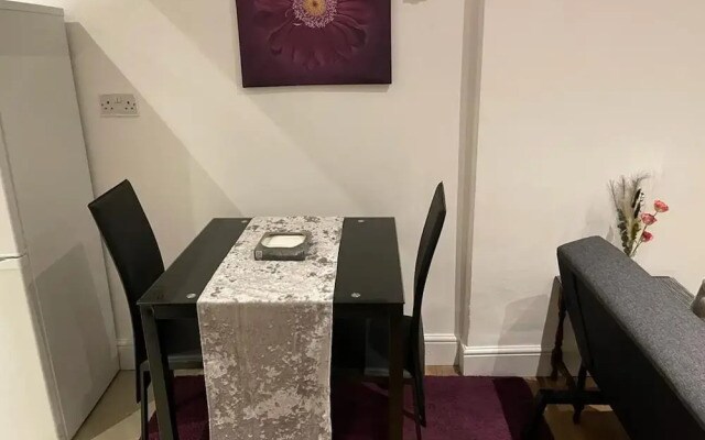 1-bed Apartment in London Archway n19 3nu