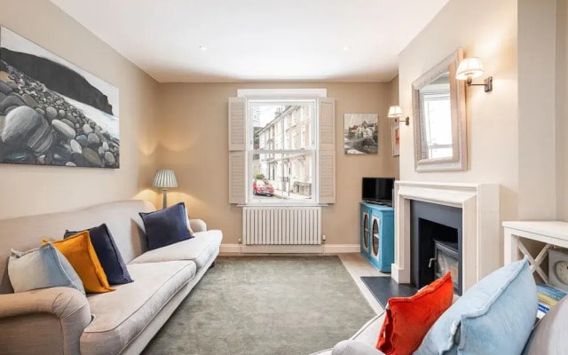 Lovely Battersea Home by Underthedoormat, London