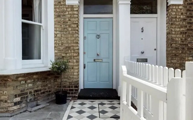 The Brackenbury Village Gem