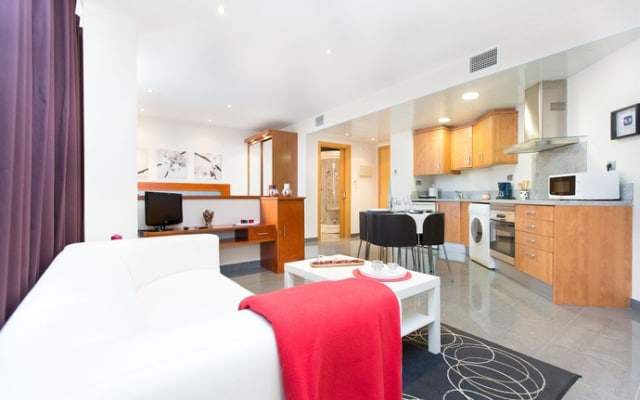 Universitat Suites