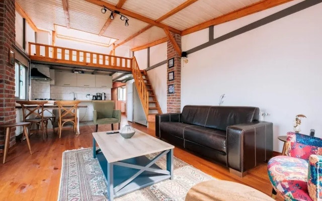 Stunning Sea View Loft 5 min to Park in Kuzguncuk