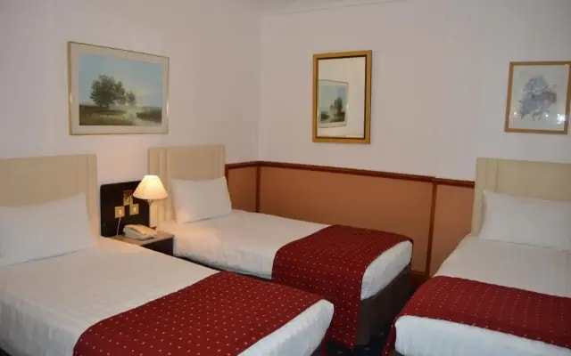 Holiday Villa Hotel