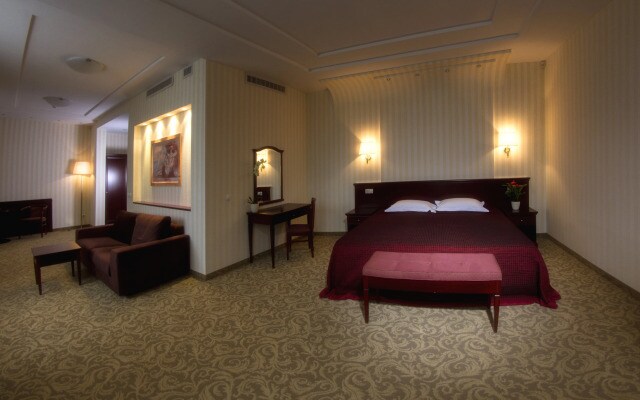 Park Hotel (Парк Отель)