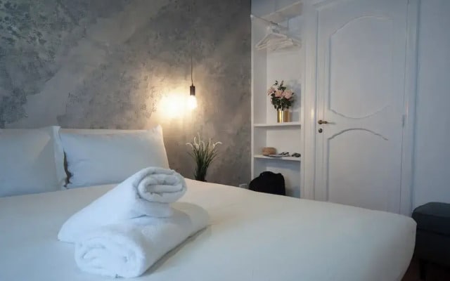 navona jacuzzi apartment