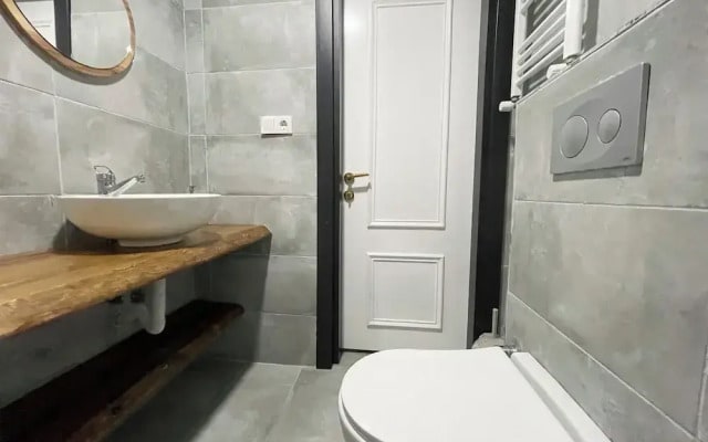 2BR/2Bath with Garden - Between Şişli & Taksim