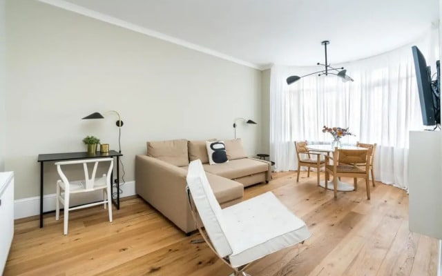 Beautiful 1BD Garden Flat in Golders Green