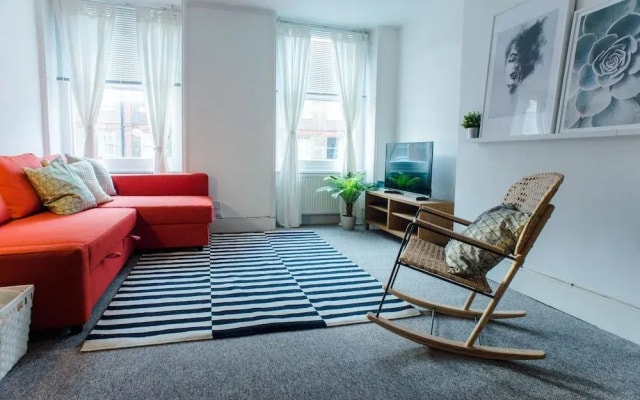 Baker Street Apartments by Allô Housing