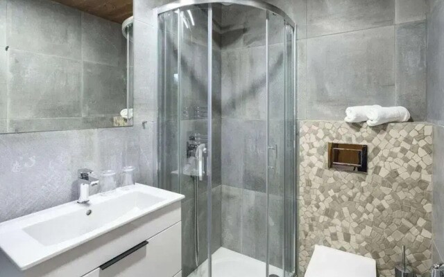 Spacious Villa With Good Ambience