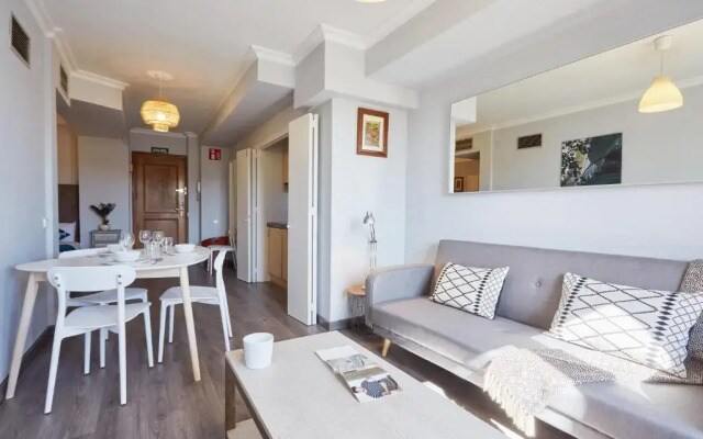 LEEWAYS APARTMENT VII in ALCALÁ 99