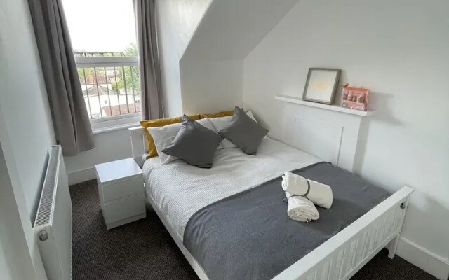 First Rate Apartment