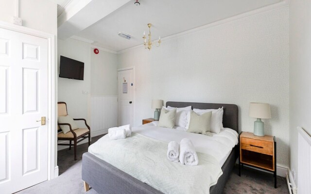 Standard Double Suite