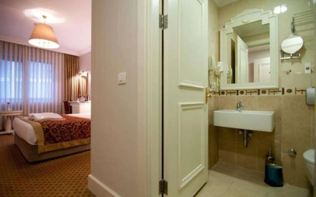 Taksim Metropark Hotel