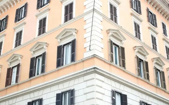 Il Piccolo Di Piazza di Spagna