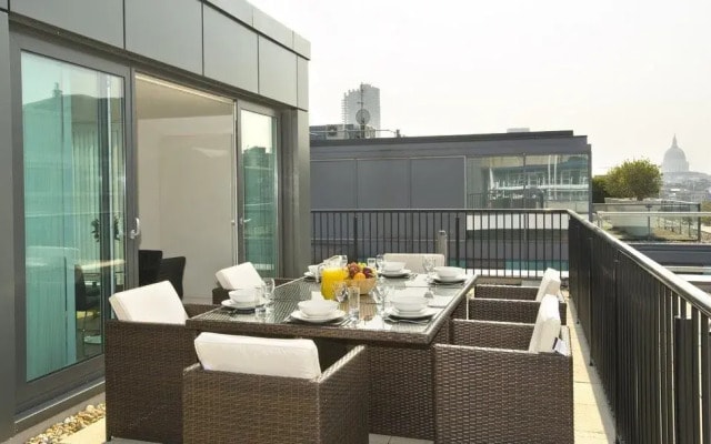 Oakwood at Farringdon