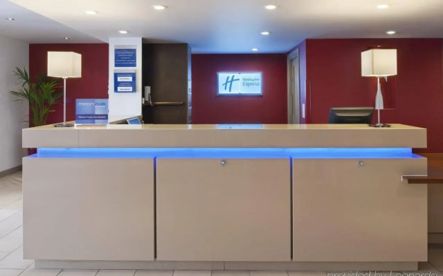 Holiday Inn Express East Midlands Airport by IHG