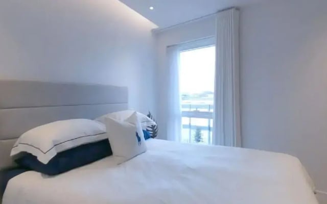 Chelsea Harbour 2-bed Apartment in London