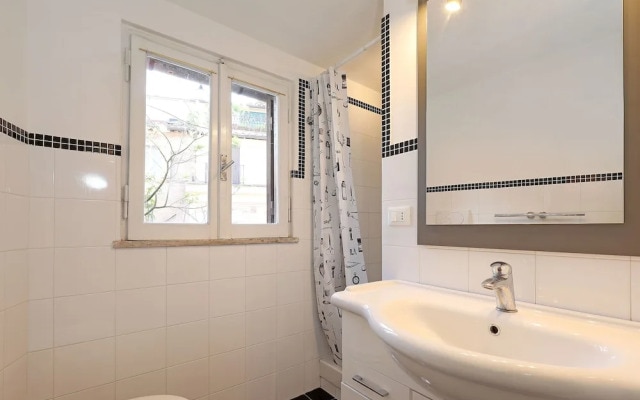 Monserrato Apartment