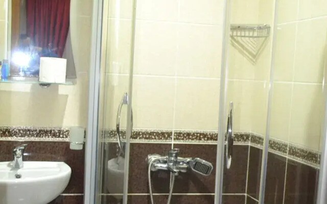Altin Suites
