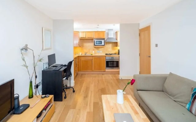 ALTIDO Homely 1-bed Flat in Queensway, West London