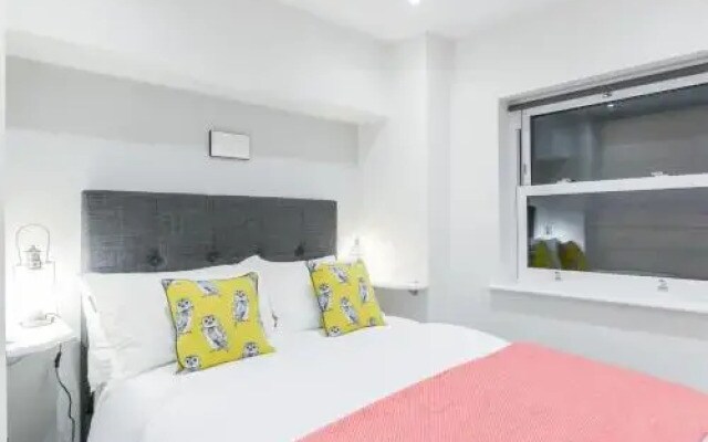 Stunning Ealing Apartment