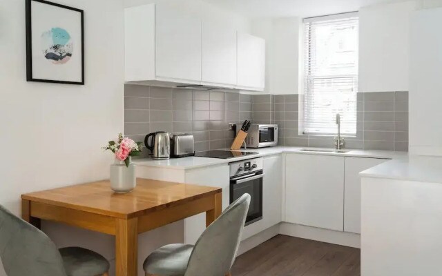 Victoria Vincent Square by Viridian Apartments