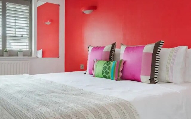 Stylish Apartment With Private Rooftop in Covent Garden