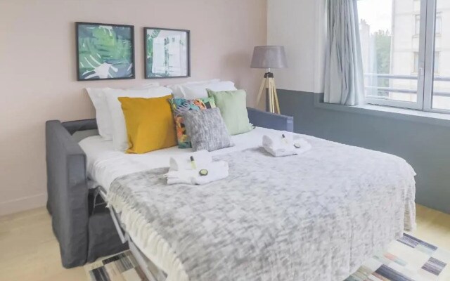 GuestReady - Bright Apt for 4 Issey-Les-Moulienaux